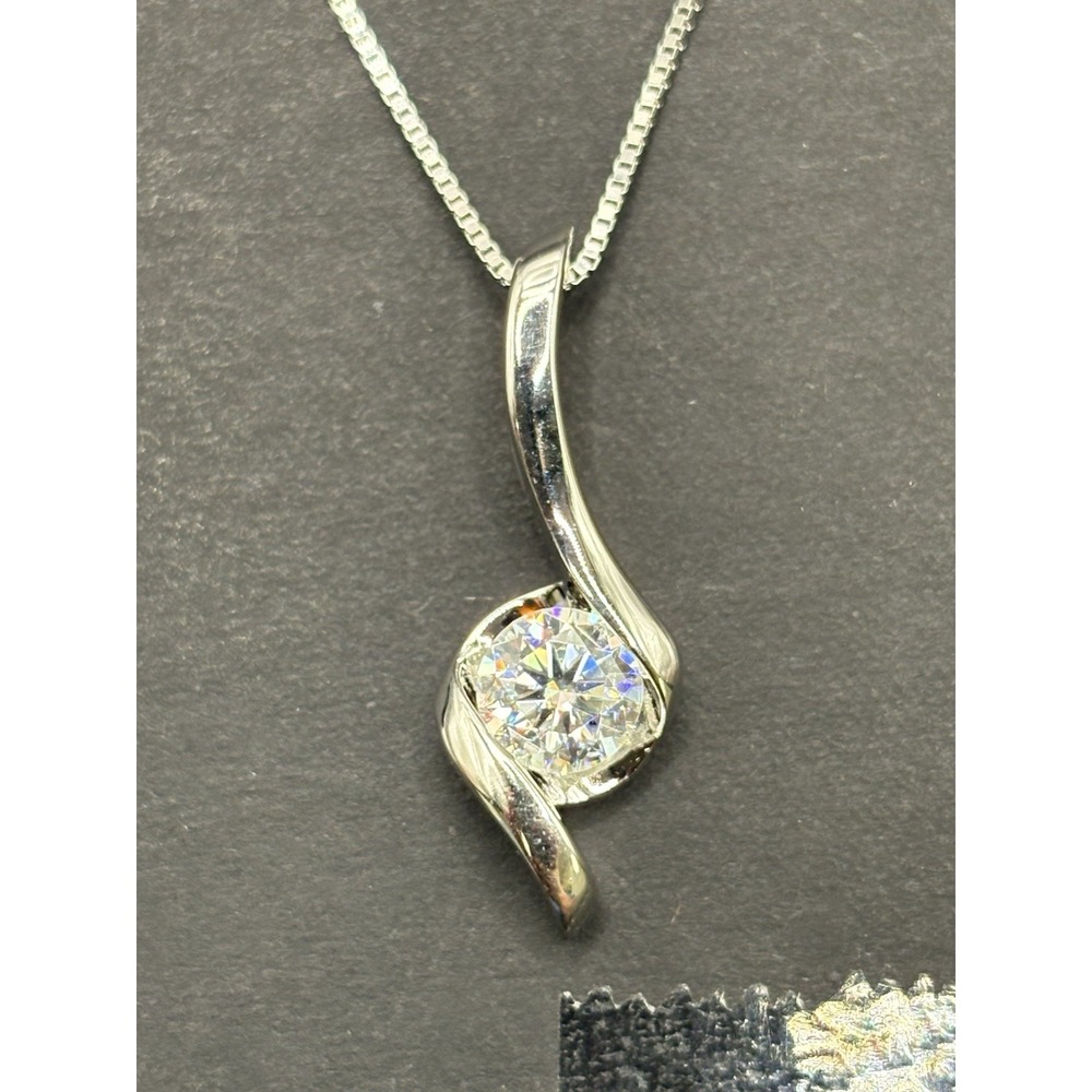 New Condition 18" Sterling Silver Moissanite Modernist Pendant Necklace GRA